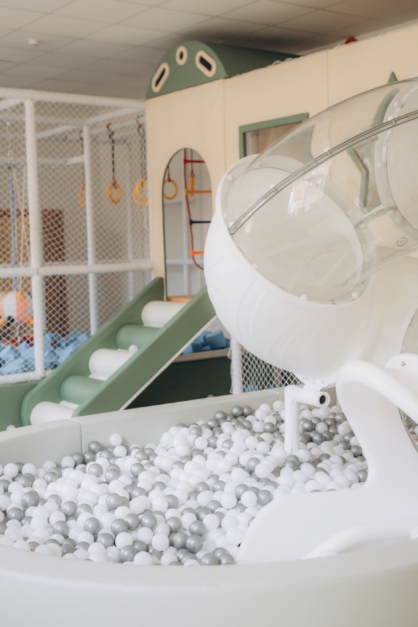 Let's PLAY — Playrooms, Riga