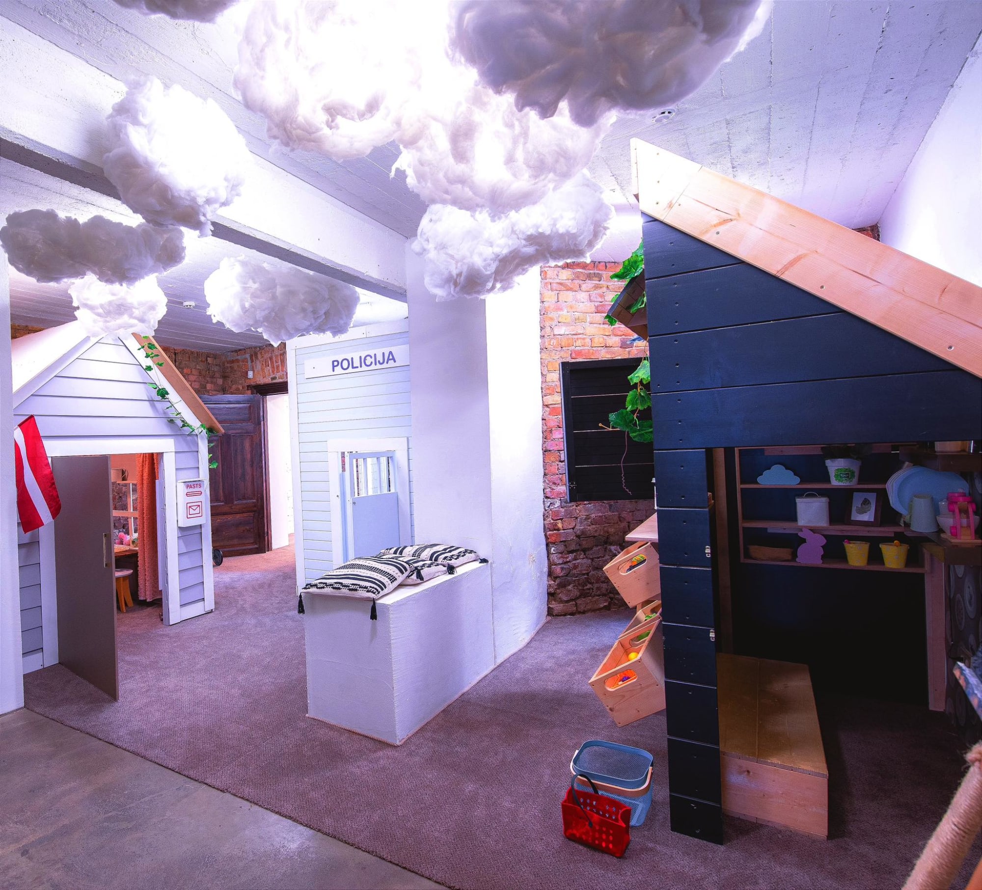 Mākoņos — Playrooms, Riga